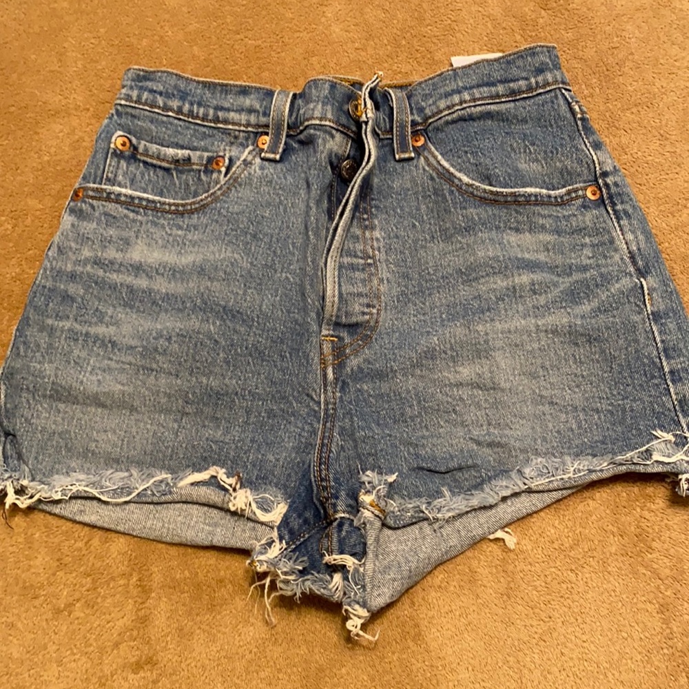 Levi’s rib cage short (extra high waist). Gently worn.